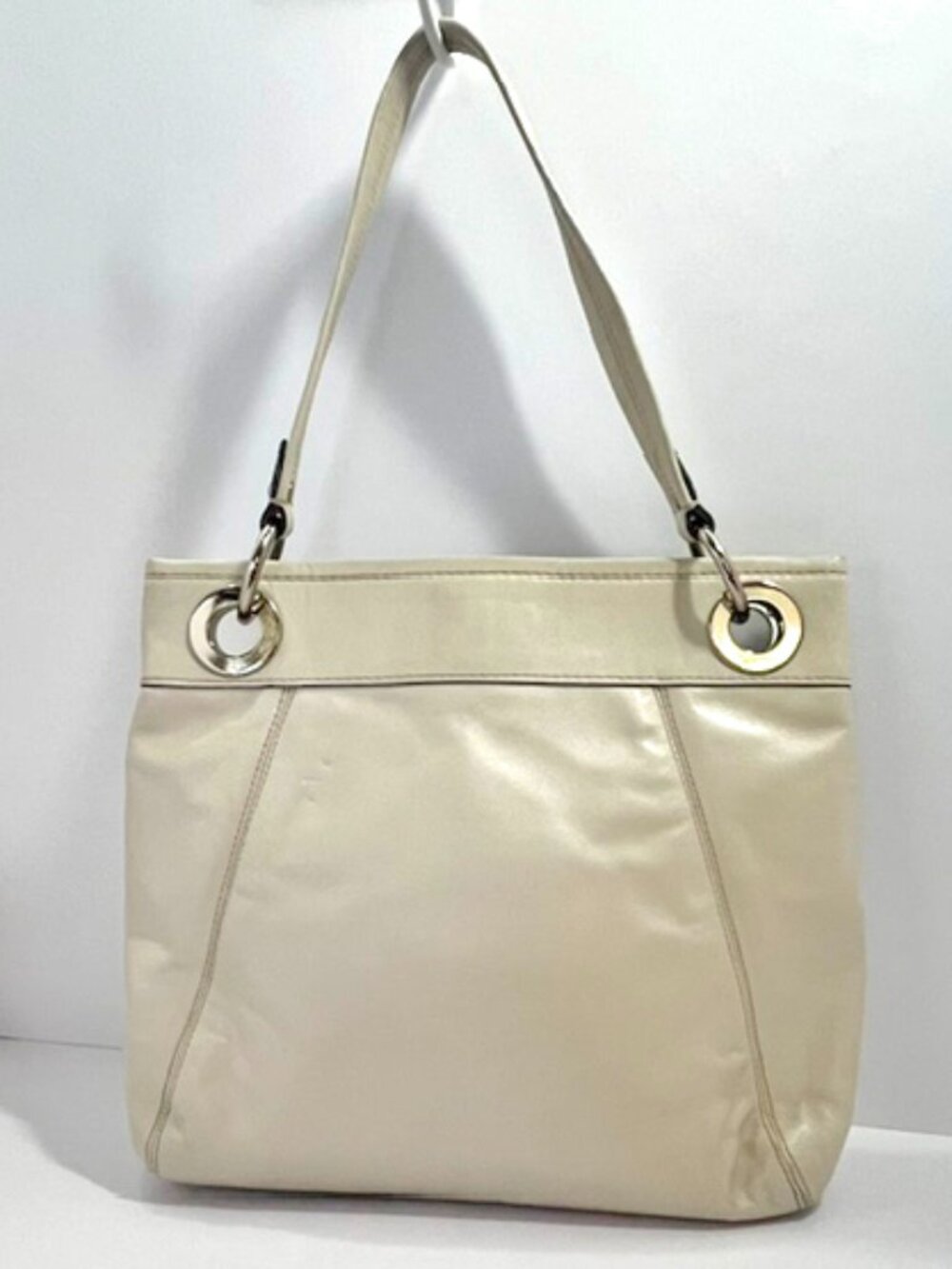 Coach Y2K Ashley Hippie Pearl White Leather Shoulder Bag F17605 chunky hardware - Picture 3 of 16